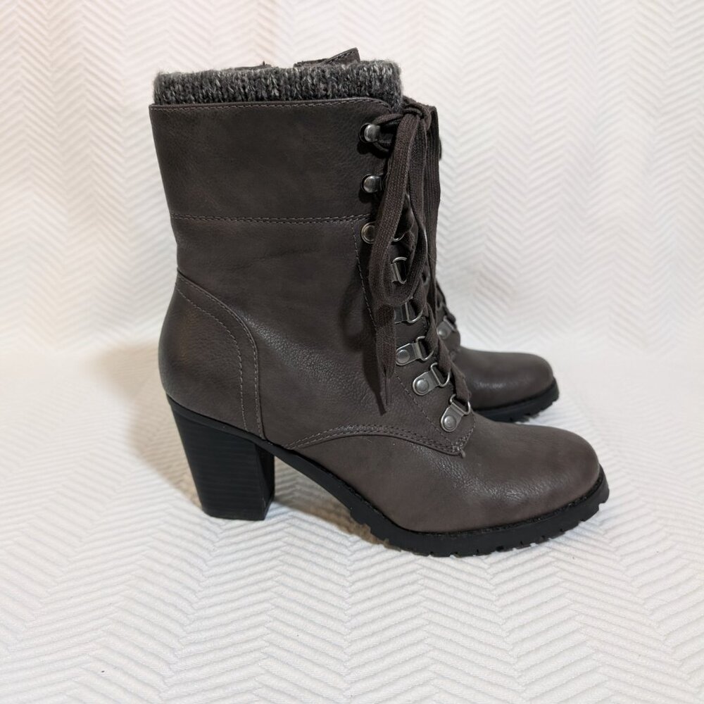 G.H. Bass & Co Zee Brown Lace Up Boots Knit Collar Size 8 Lug Sole Vegan Chunky